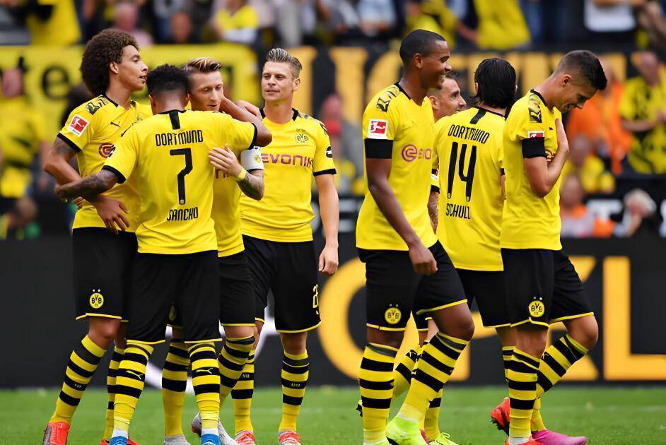 开云在线-多特蒙德发布备战花絮，赛后再遭质疑，德国杯任务艰巨，更衣室氛围转暖(多特蒙德欧冠)